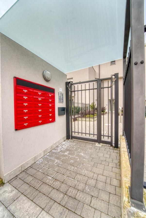 Caseospitali - Casa Azzurra, Incantevole Bilocale Con Giardino Cernusco Sul Naviglio Zewnętrze zdjęcie