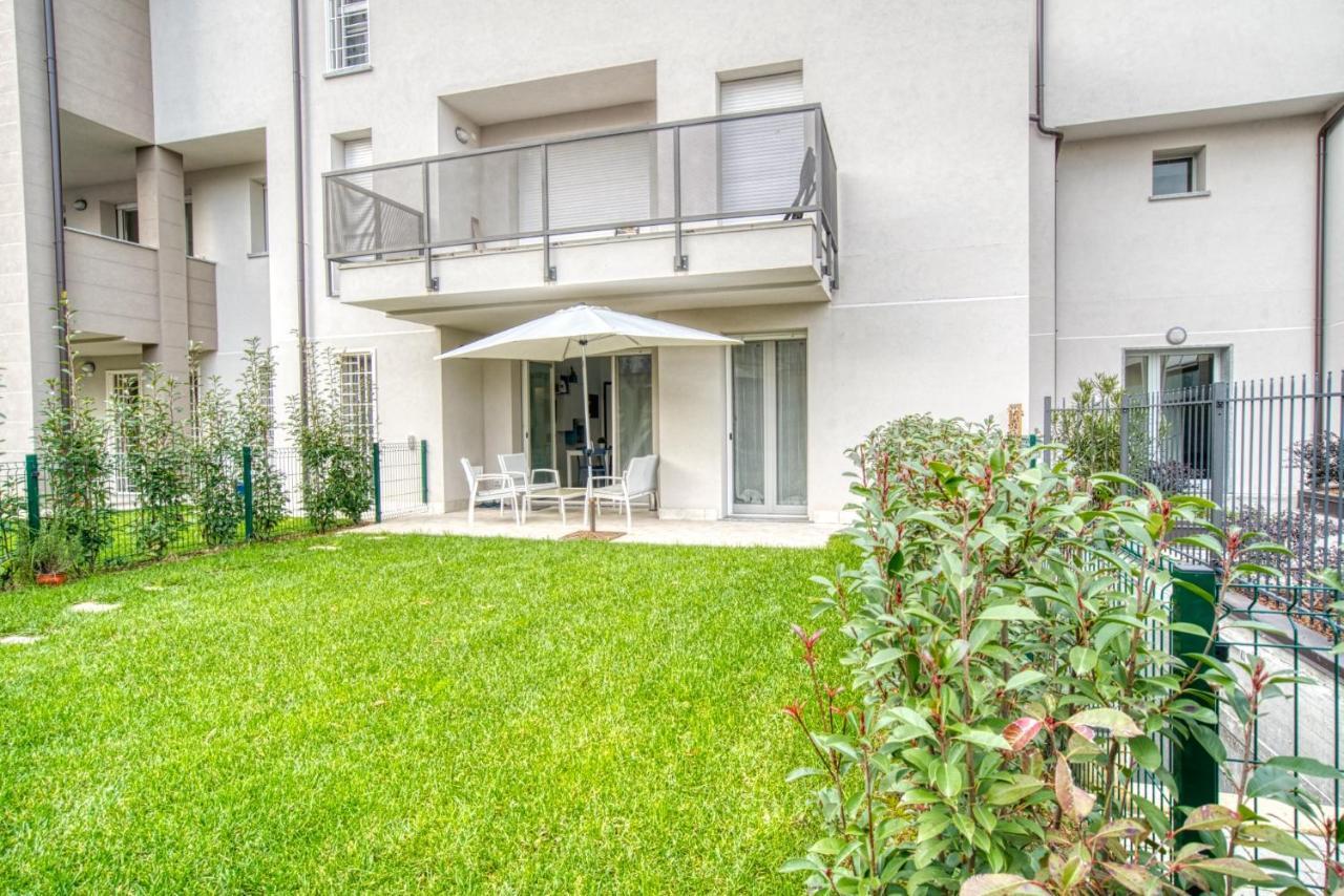 Caseospitali - Casa Azzurra, Incantevole Bilocale Con Giardino Cernusco Sul Naviglio Zewnętrze zdjęcie